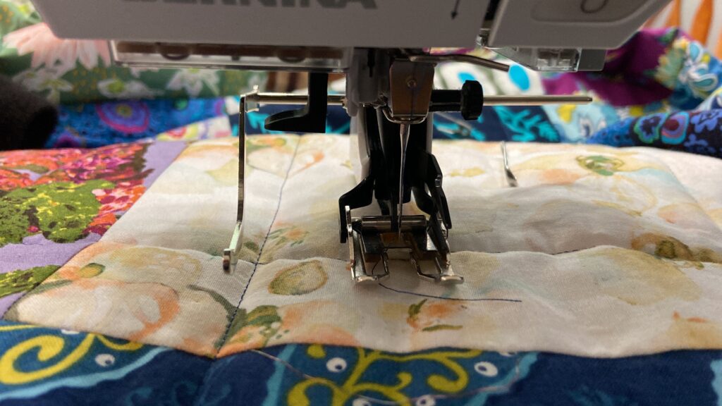 Walking foot can't sew straight : r/sewing